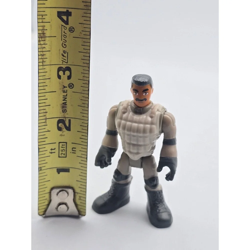 Imaginext Jurassic World Action Figure 3 Inch Grey Dino Worker Park Agent